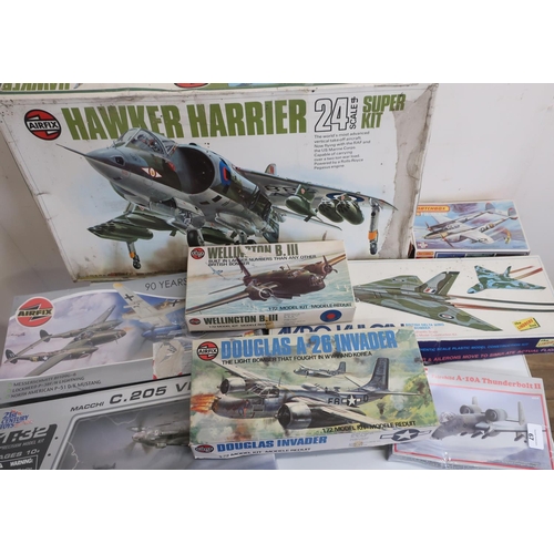 67 - Selection of various boxed Airfix, Matchbox, Revell and other aircraft models, mostly boxed on spurs... 