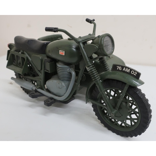 65 - Action Man motorcycle and sidecar 76AM02