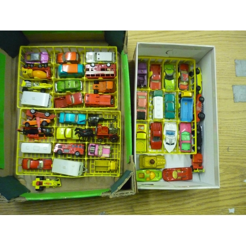 467 - Collection of Matchbox and other small scale die-cast vehicles including Whizzwheels, and a quantity... 