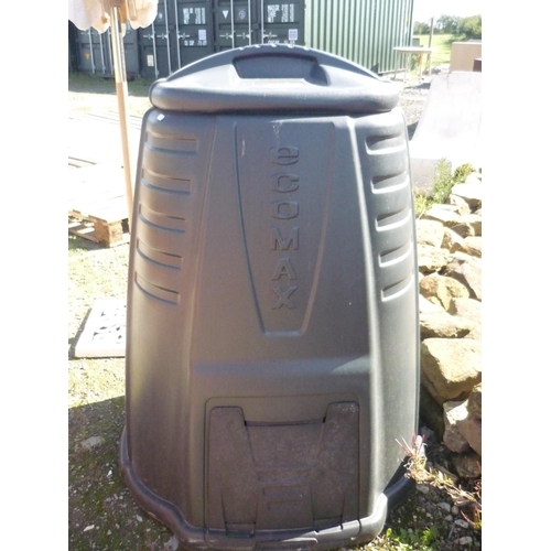 69 - Eco max compost bin
