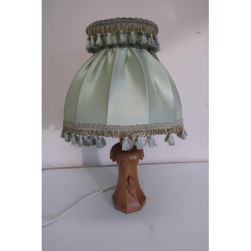 375 - Yorkshire Oak; a Derek 'Lizardman' Slater table lamp with pineapple leaf carved decoration (36cm hig... 