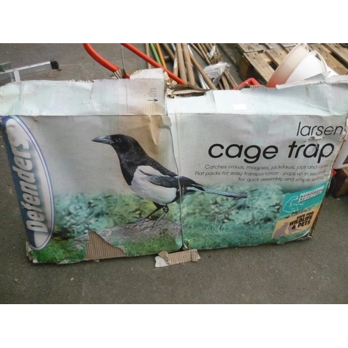 219 - Boxed Larsen cage trap