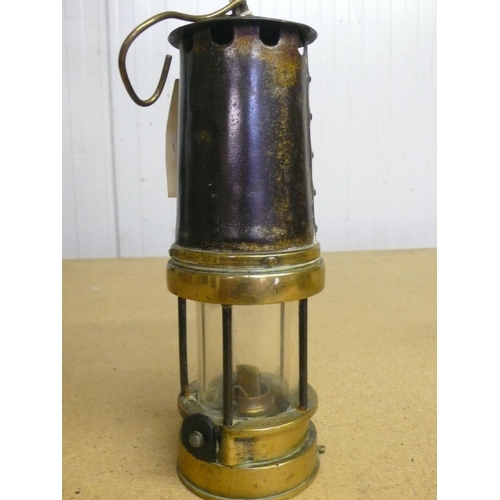 29 - Patterson Type A1 brass and steel miners lamp (23cm)