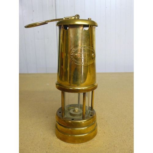 47 - Hockley Lamp & Limelight Co. brass miner's lamp (21.5cm)