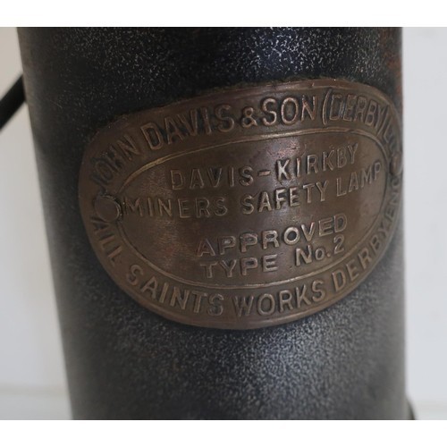 124 - John Davis, Davis-Kirkby & Son, Approved Type No. 2 miners safety lamp, No. P89 (28cm)