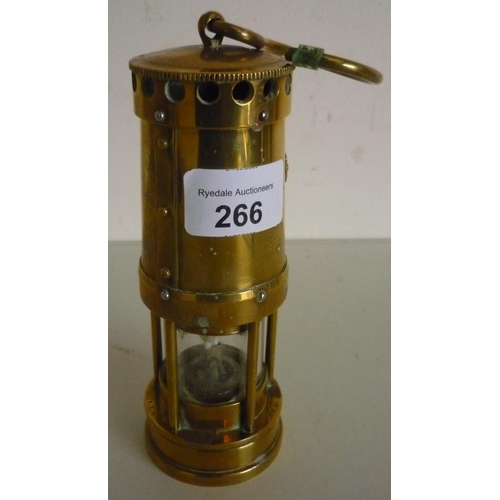 266 - Small E Thomas & Williams Ltd. Cambrian Works Aberdare Wales, brass miners lamp (height 15cm)