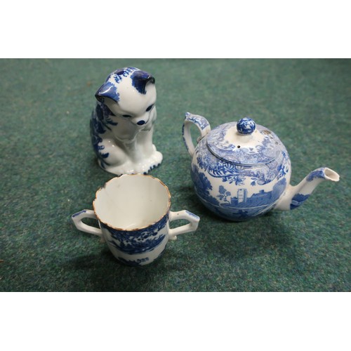 418 - Collection of blue and white ceramics including Chinese vases, Staffordshire plate and Copeland Spod... 