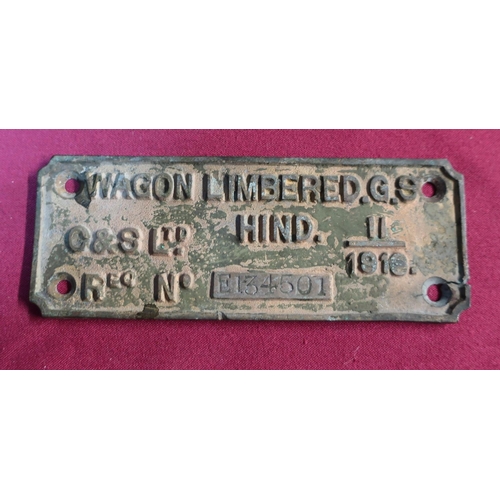 89 - Cast metal limber plaque marked Wagon Limbered G.S, C & S Ltd Hind 11/1916RNE134501 (15.5cm x 6cm)