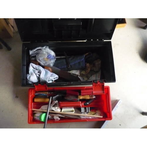 101 - Curver toolbox containing a quantity of tools including saws, files, drill bit and brace