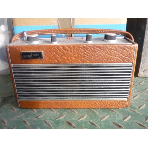 103 - Roberts A505 Transistor Radio