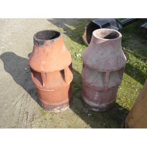 25 - Pair of fluted chimney pots