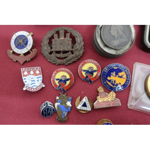 32 - Collection of enamel and other badges including 1950's - 60's Butlins, Filey etc, two Aldershot Comm... 