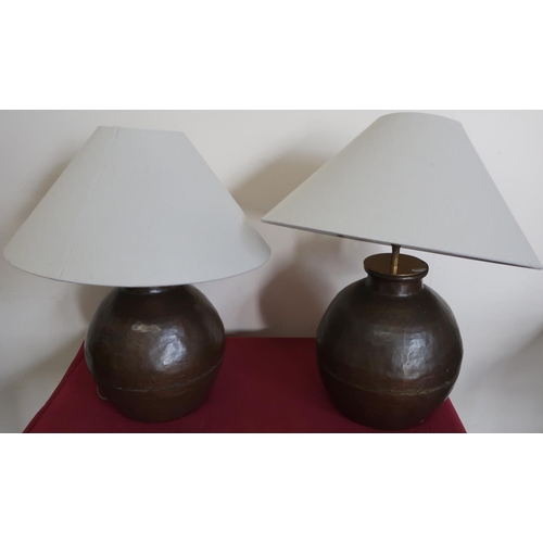 125 - Pair of modern beaten copper table lamps with shades (approx height 53cm)