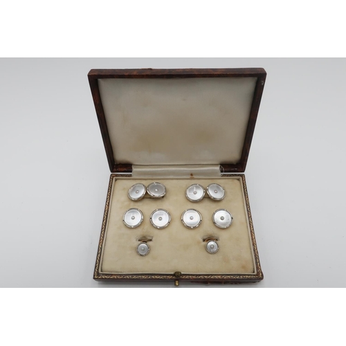 100 - Set of six 9ct gold, platinum mother of pearl & pearl shirt studs, with matching cuff-links, stamped... 