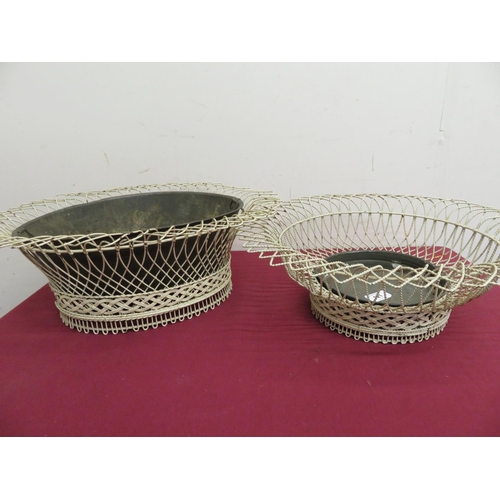 121 - Circular cream painted wirework planter with lift out circular tray (D42cm, H13cm), and another simi... 