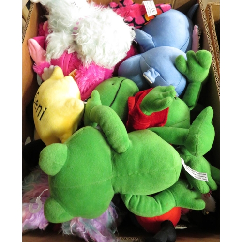 213 - Cuddly toys including teddy bears, penguins, Beanie bears, etc. (5 boxes)