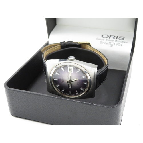 603 - Oris Star automatic wristwatch with day date. Stainless steel case on leather strap, case back stamp... 