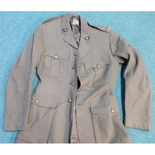 90 - WWII period lieutenant's uniform for the Kings Own Yorkshire Light Infantry, comprising of jacket wi... 