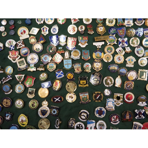 41 - Large collection of Bowling club enamel badges, some foreign, English etc, two bowling glasses and a... 