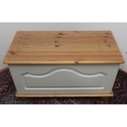 276 - Paint and pine effect blanket box with hinged top on bun feet (W82cm x H45cm x D42cm)