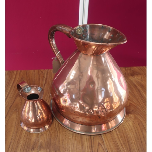 457 - Victorian copper two gallon measure, with brass plaque for L Lumley & Co America Square London, stam... 