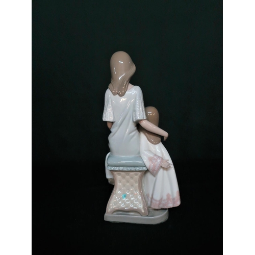 54 - Lladro figurine 5457 “Bedtime Story Mother” in original box, H26cm.