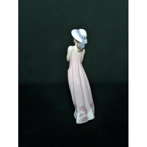 56 - Lladro figurine 5646 “Cindy” in original box, H21cm.