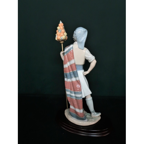 99 - Lladro figurine 1400 “Valencian Boy” H29cm, including base.