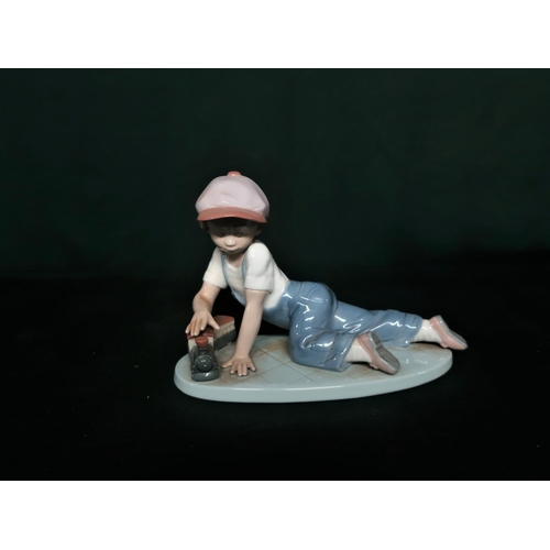 38 - Lladro figurine 5451 “Study Buddies” in original box, H10cm and Lladro figurine 7619 “All Aboard” in... 