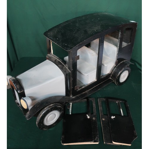 242 - A painted wooden model of a pre WWII London Taxi H42cm D23cm L72cm