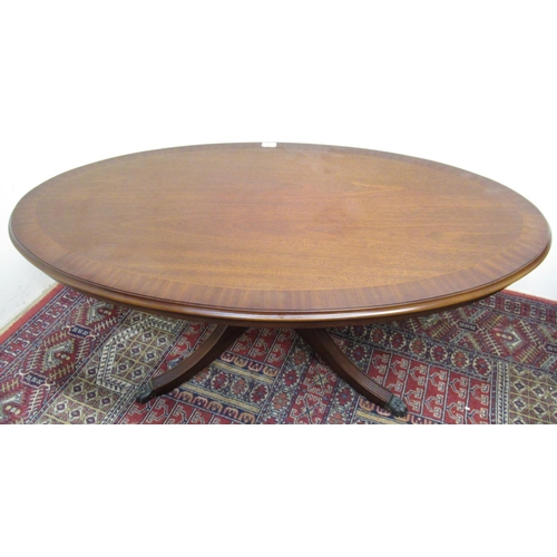 269 - Strongbow furniture cross banded mahogany oval coffee table on four reeded outsplayed supports W119c... 