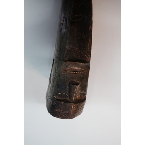 139 - Late 19th C carved Batak Sumatran  tribal horn flask, the horn with engraved detail with carved figu... 