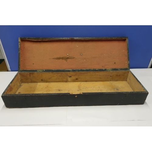 219 - 19th C wooden gun box with top carry handle (77.5cm x 24cm x 13.5cm) (top split)