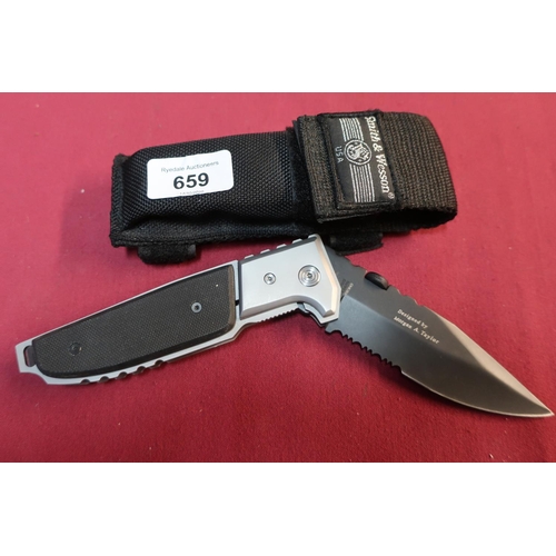 111 - As new ex shop stock Smith and Wesson extreme ops pouch knife with 4