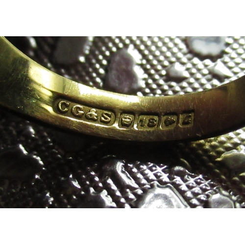 128 - Gents 18ct gold hallmarked signet ring, initialed JM, 9.1g