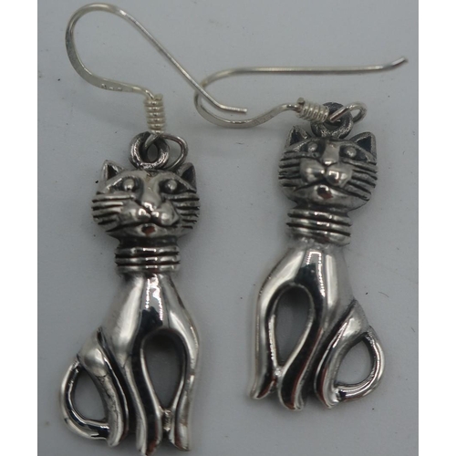 411 - Pair of silver cat earrings stamped 925