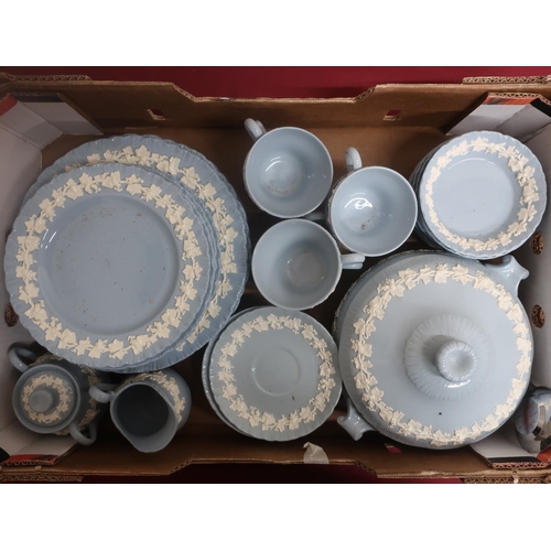 462 - Wedgwood embossed Queens ware dinner and tea service (6 covers)