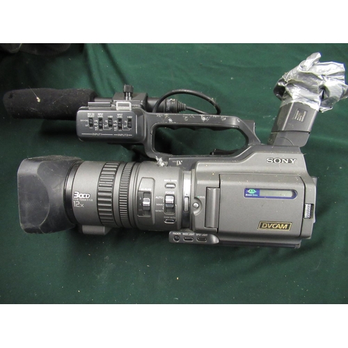 111 - Sony DSR-PG150P 3CCD digital professional camcorder with extended life battery, soft case and mains ... 