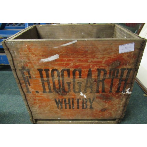 200 - F Hoggarth of Whitby wooden bottle crate, H33cm W36cm D24cm