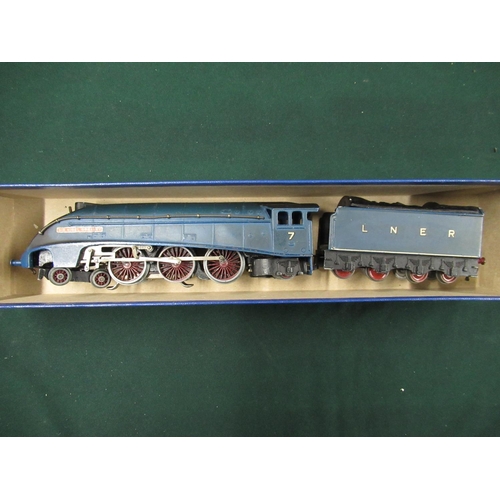 64 - Hornby Dublo Sir Nigel Gresley model locomotive