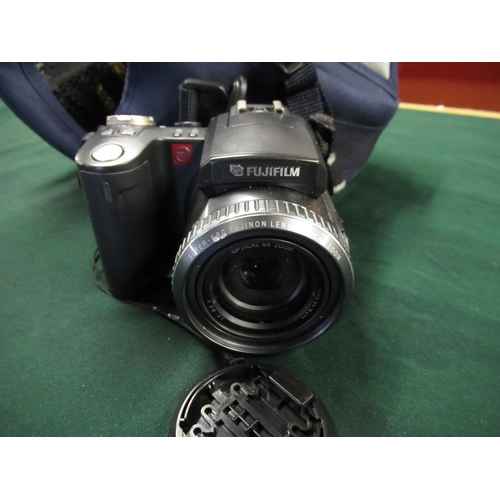 91 - Fuji Film Finepix 6900 digital camera with case
