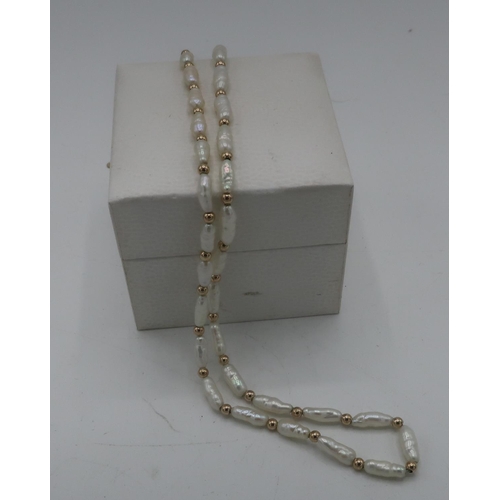 281 - Single string seed pearl necklace, clasp stamped 375, L42cm