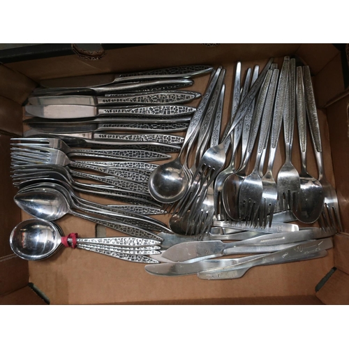 346 - Collection of Vintage Viners and other stainless steel cutlery, various patterns