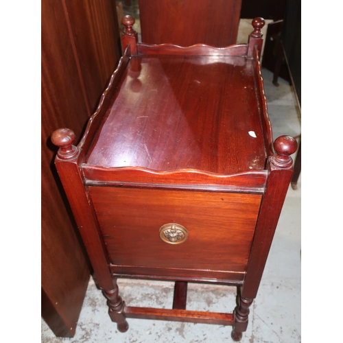 332 - Geo.111 style mahogany side table with end drawer on turned supports with stretcher, W61cm D42cm H79... 