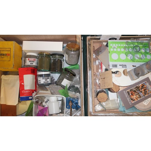 284 - Large qty of model railway makers kit including Green Scene and other ballast, a qty of envelopes co... 