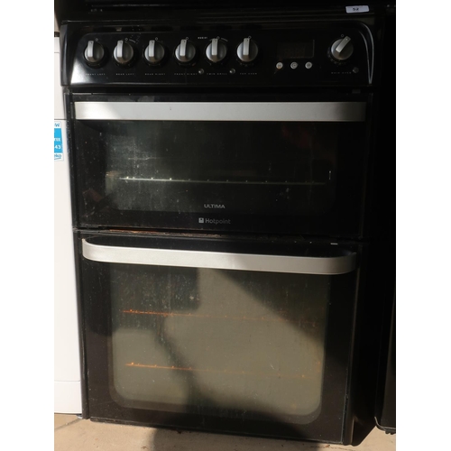 52 - Ultima Hotpoint electric oven (black)