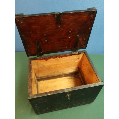 29 - 19th/20th C military style small ammo type box with hinged top and single carry handle, 30.5cm x 21c... 