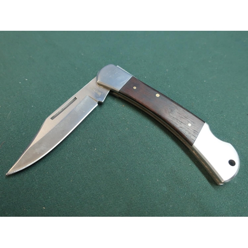 172 - Whitby stainless steel blade knife with wooden and steel handle blade L9cm