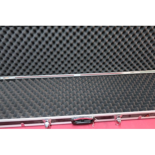 274 - Aluminum flight gun case with padded interior (132cm x 39cm x 12cm)