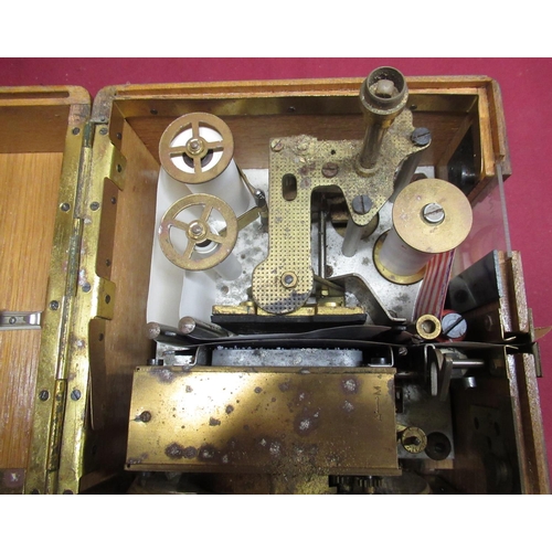 98 - 1940s Benzing pigeon racing clock in oak case, W22cm D20cm H20cm